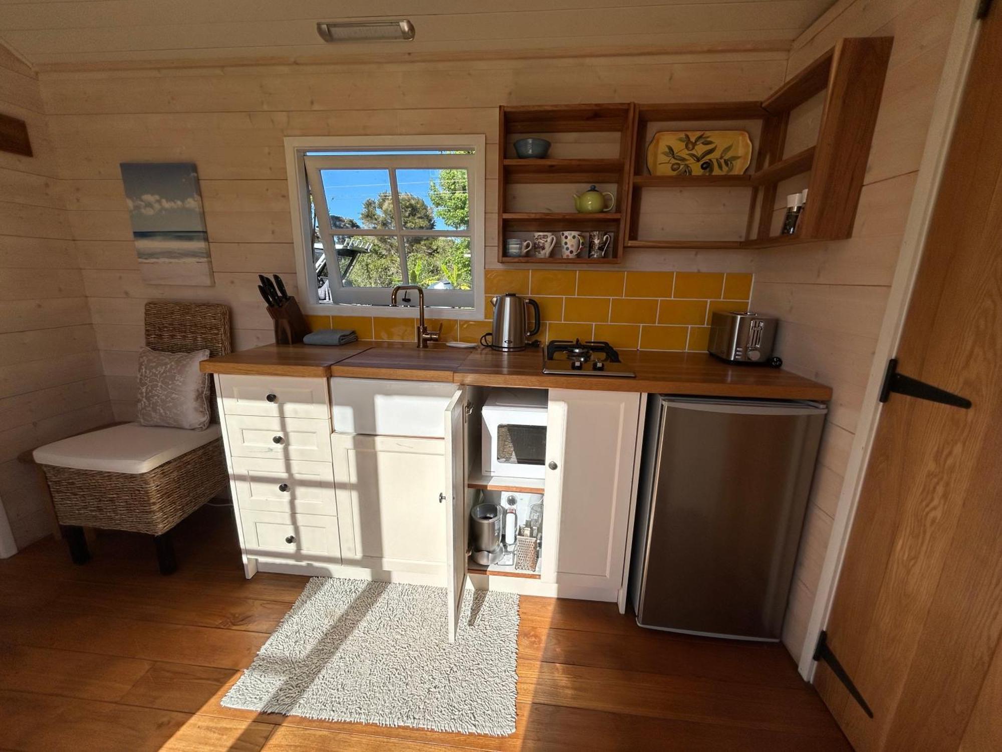 Gumdiggers Tiny House Lake Ohia