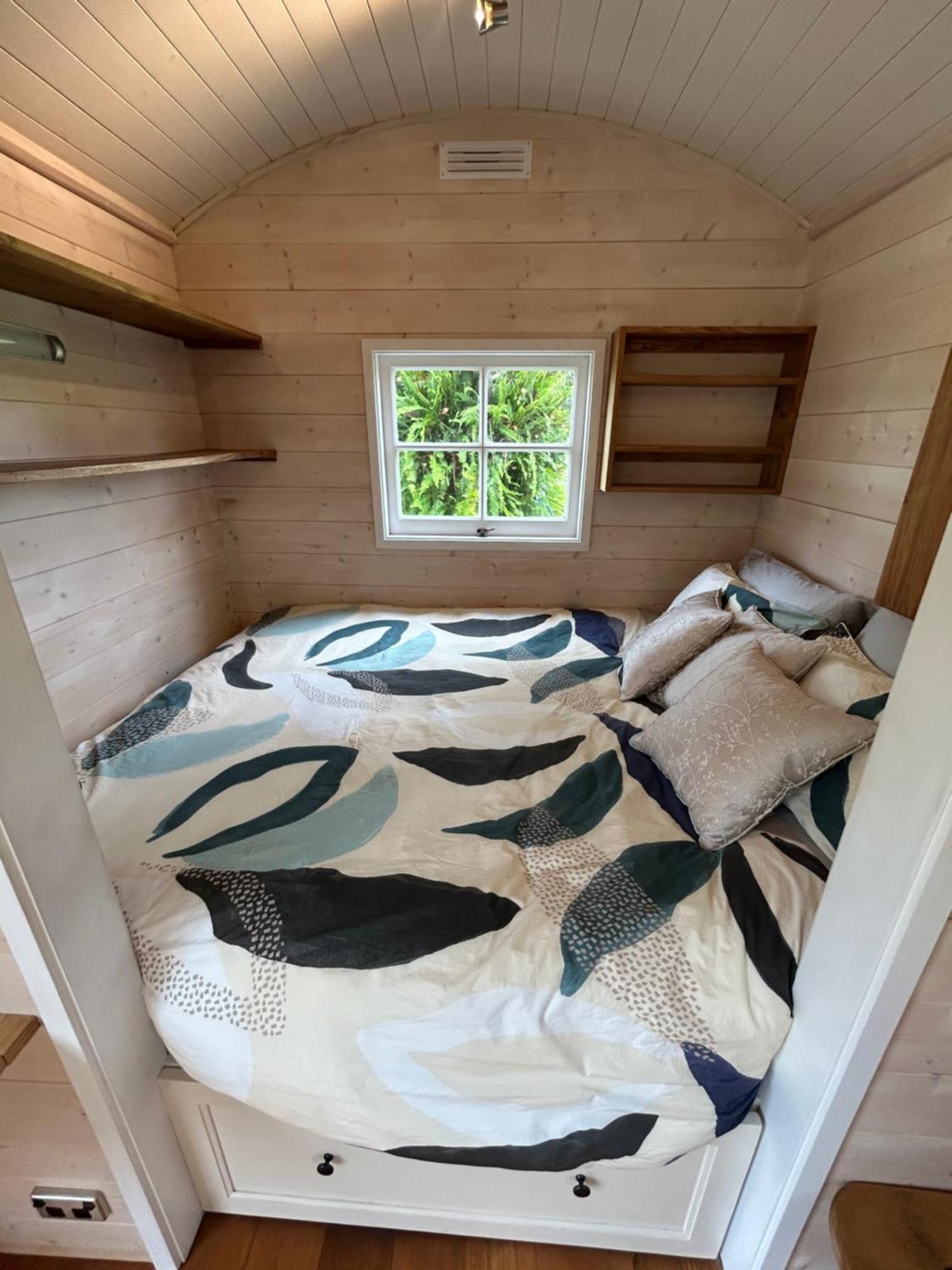 Gumdiggers Tiny House Holiday home Lake Ohia