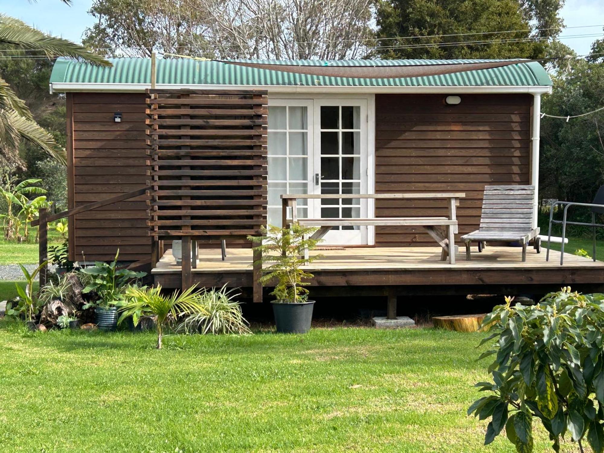 Gumdiggers Tiny House Holiday home Lake Ohia